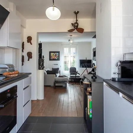 아파트 L30 Styly Old Town Central 2 Balconies 5mins Sea