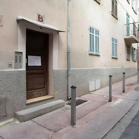 Apartamento L30 Styly Old Town Central 2 Balconies 5mins Sea *