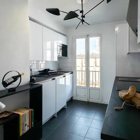 L30 Styly Old Town Central 2 Balconies 5mins Sea Apartamento